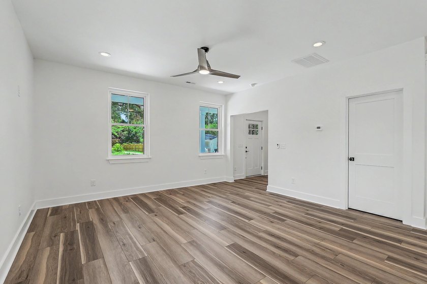 West Ashley's best kept secret! Gorgeous New Construction this - photo 9