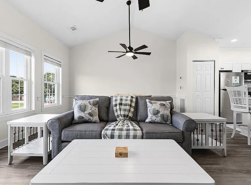 Discover the perfect blend of comfort, convenience, and coastal - photo 4