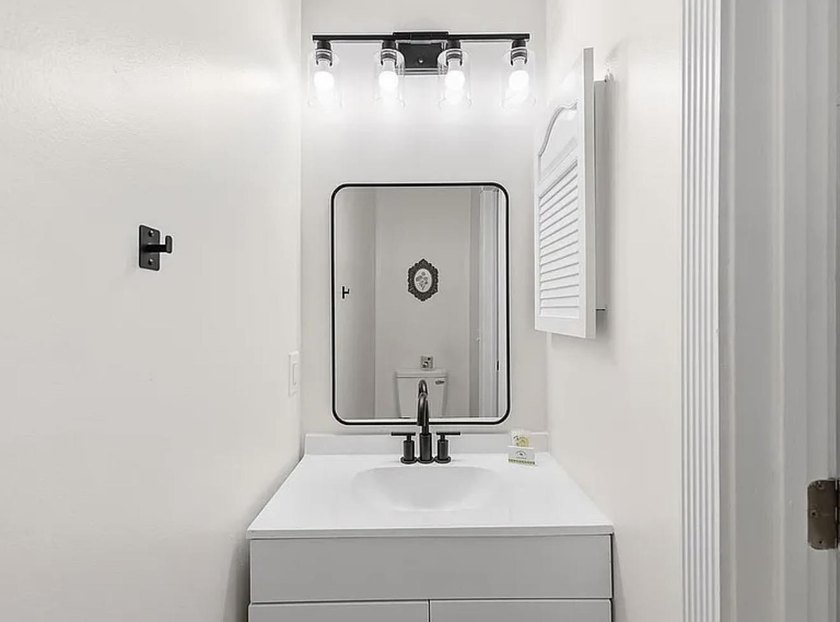 Discover the perfect blend of comfort, convenience, and coastal - photo 10
