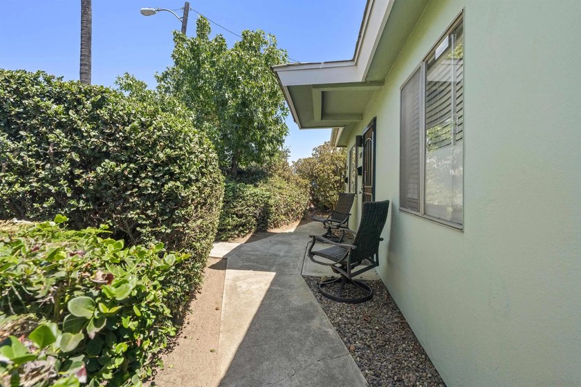This is a duplex. Located just 2 blocks from Azalea Park (north) - photo 6