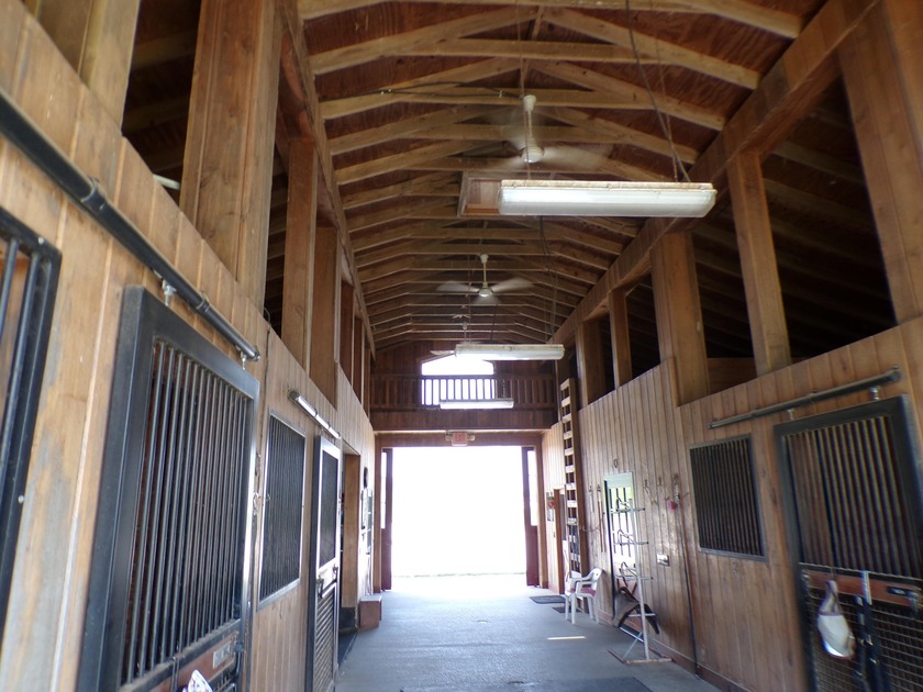 A 5-minute walk (2,00 ft. roughly away) to the covered pavilion - photo 31