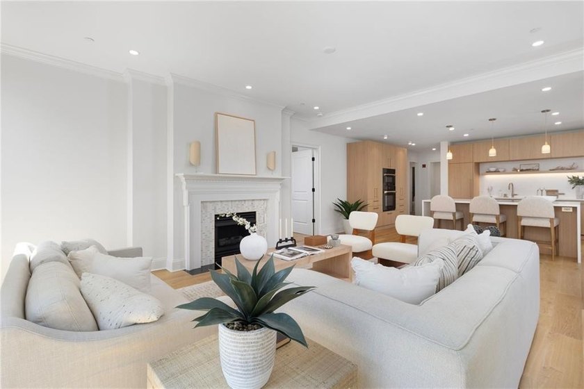 A rare opportunity to own a never-before-offered residence in - photo 6