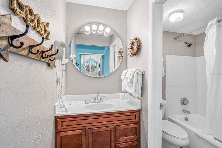 Turnkey ocean-view condo in the heart of Daytona Beach offering - photo 5