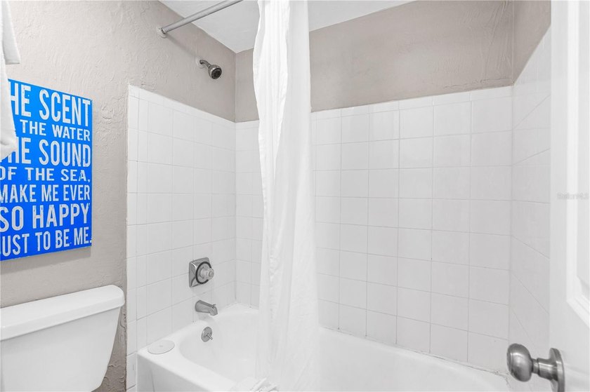 Turnkey ocean-view condo in the heart of Daytona Beach offering - photo 6