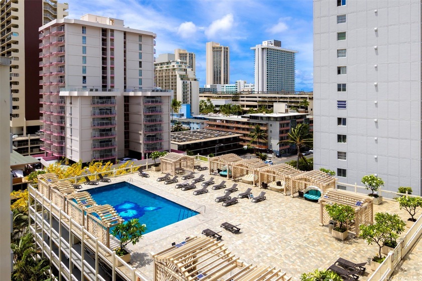 Situated in the center of Waikiki, Island Colony is a - photo 3