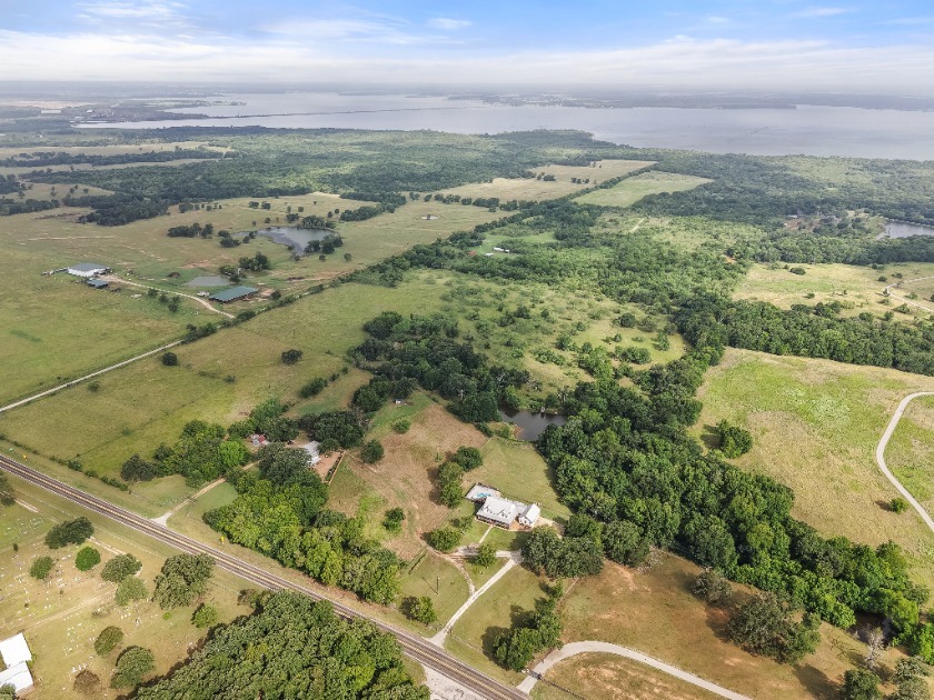 2.33-Acre Country Estate with Pool, Spa &amp; Pond - photo 49