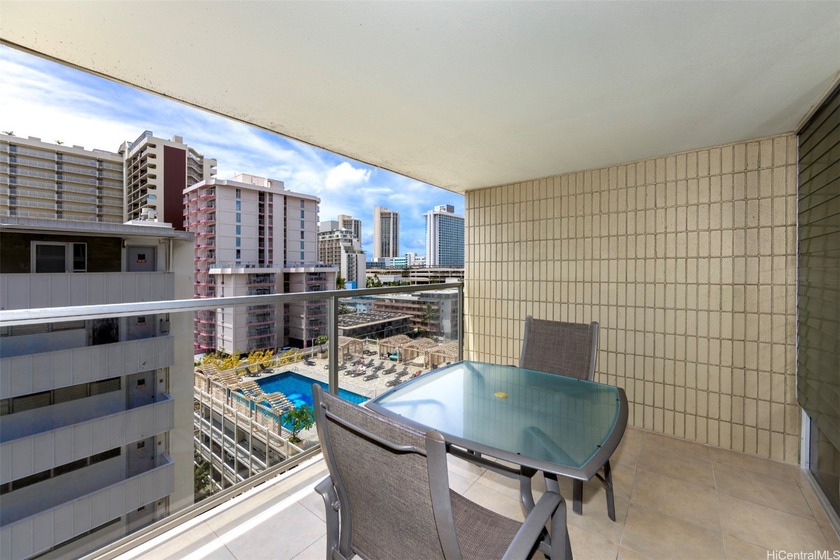 Situated in the center of Waikiki, Island Colony is a - photo 8