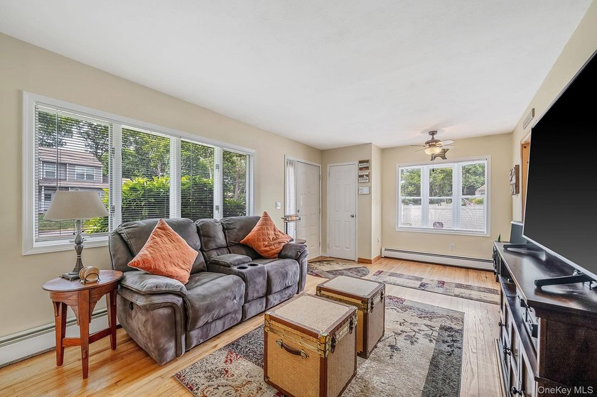 Welcome to this beautifully maintained 2-bedroom, 2-bath ranch - photo 6