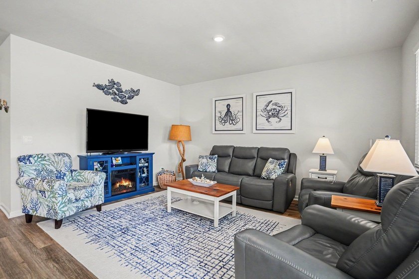 Welcome to 479 Samara Drive, a beautifully maintained home where - photo 6