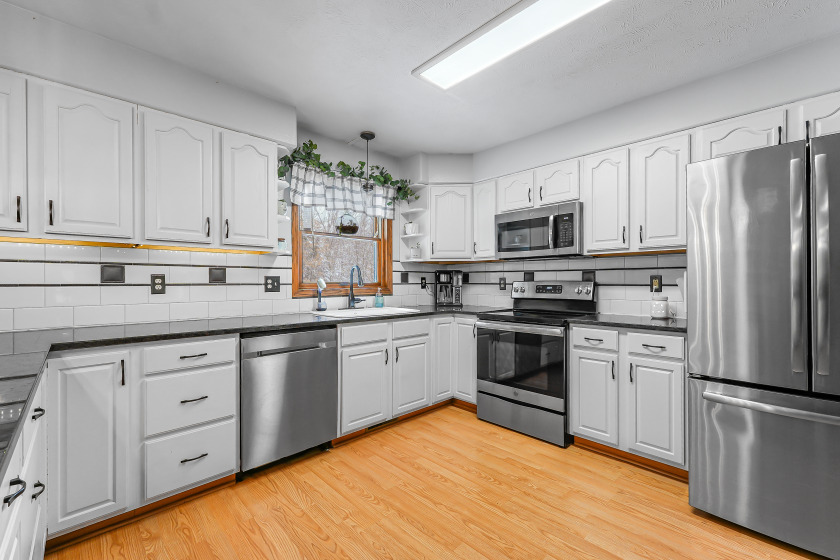Beautifully updated 3BR/2BA ranch on just under an acre SOLD - photo 5