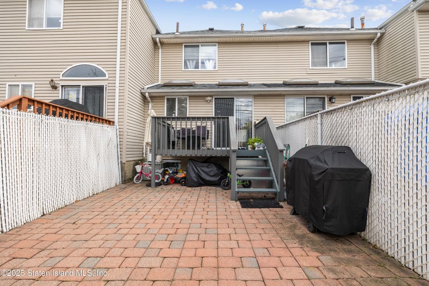 Move-In Ready , Welcome to 38 Deborah Loop - a newly renovated - photo 14