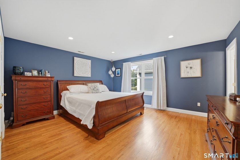 Thoughtfully designed for both comfortable everyday living and - photo 15