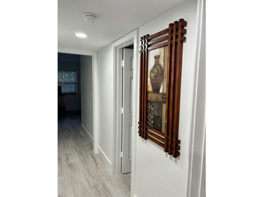 ONE LEVEL 1st floor condo is ready to move-in. Totally remodeled - photo 15