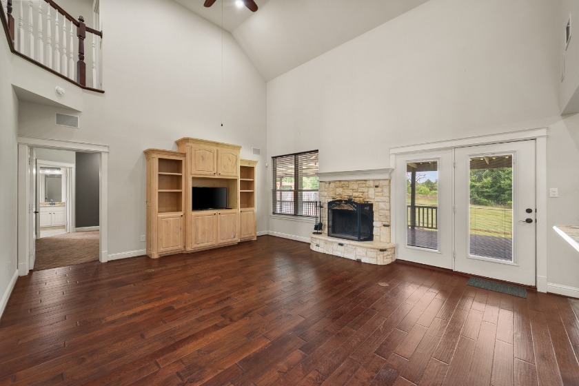 2.33-Acre Country Estate with Pool, Spa &amp; Pond - photo 24