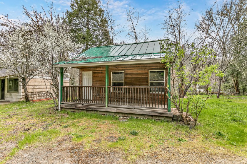 A rare, accessible Southern Oregon commercial/residential - photo 6