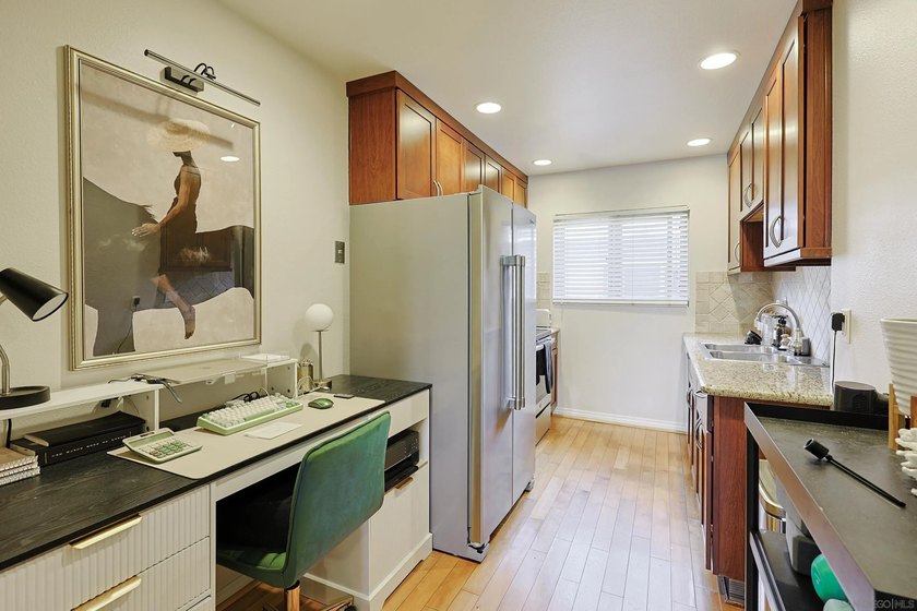 Welcome to this functional and stylish VA-approved studio condo - photo 3