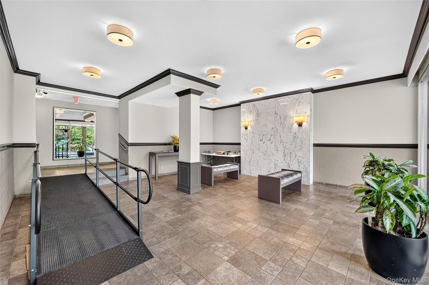 Welcome home to this light-filled, beautifully renovated - photo 5