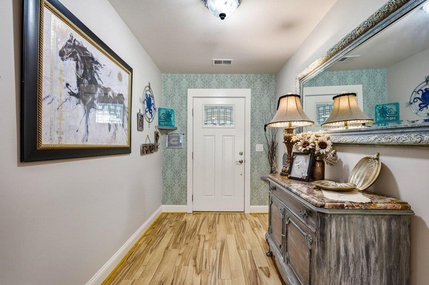 Fantastic opportunity to own a 4 bedroom/3 bath home in the - photo 6