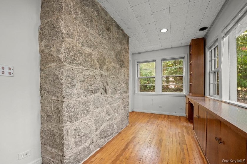 Classic Colonial Charm in a Picturesque warmth of Village Life! - photo 19