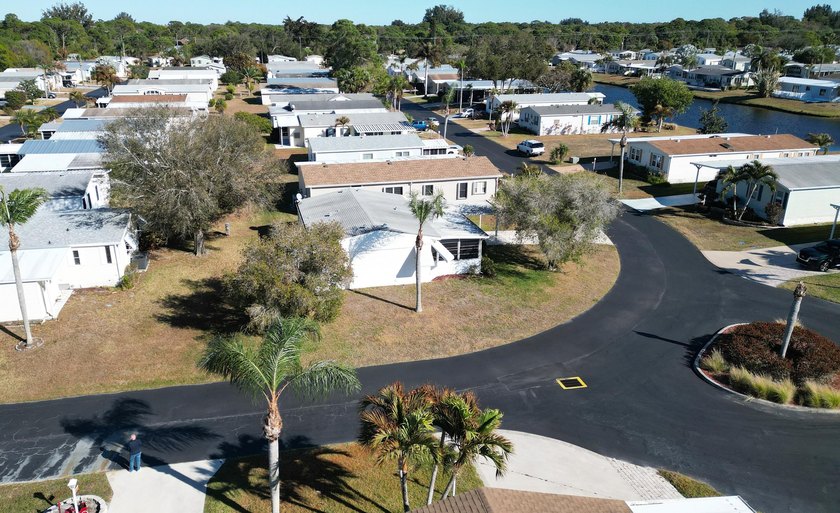 CO-OP OWNED - NO LAND LEASE! Welcome to 344 Seahorse Terrace, a - photo 22