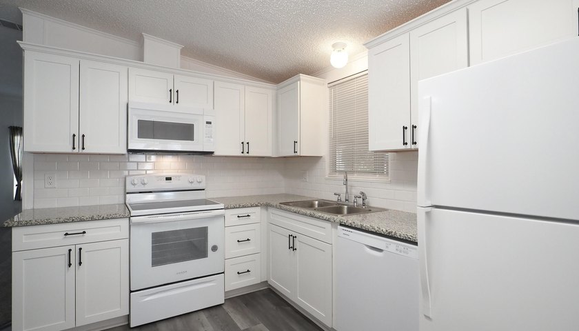 CO-OP OWNED - NO LAND LEASE! Welcome to 344 Seahorse Terrace, a - photo 25