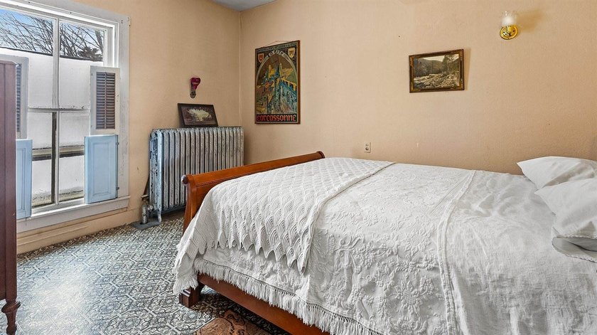 This listing includes both 859 and 861 West Main Street - photo 29