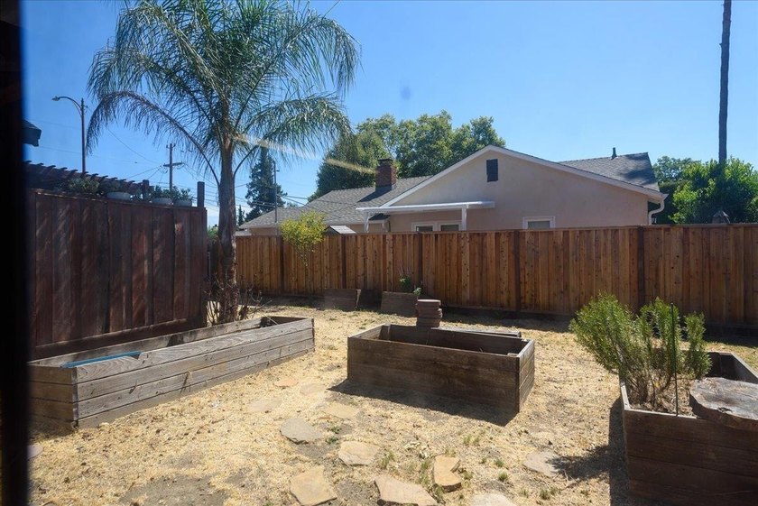 Rare Willow Glen opportunity with massive upside. Whether you - photo 30