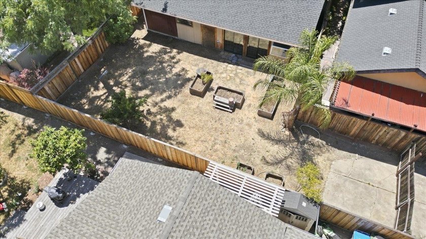 Rare Willow Glen opportunity with massive upside. Whether you - photo 31