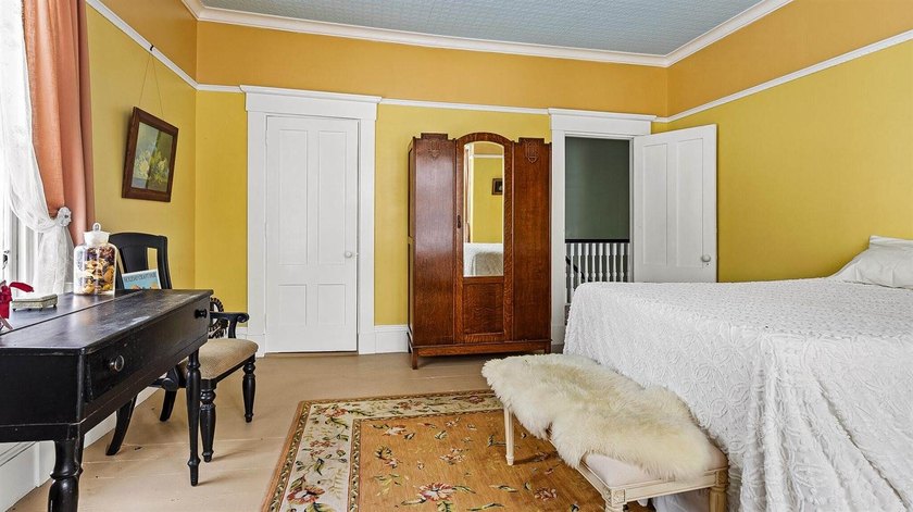 This listing includes both 859 and 861 West Main Street - photo 36