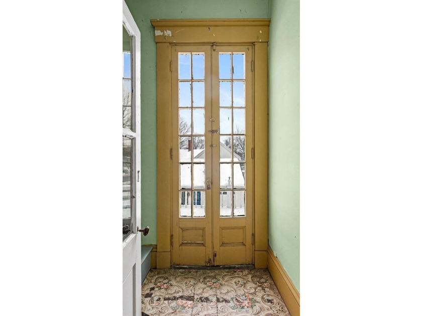 This listing includes both 859 and 861 West Main Street - photo 41