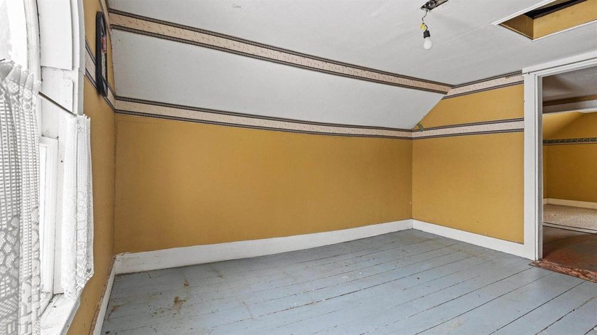 This listing includes both 859 and 861 West Main Street - photo 42