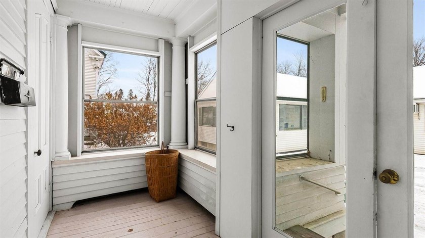 This listing includes both 859 and 861 West Main Street - photo 49