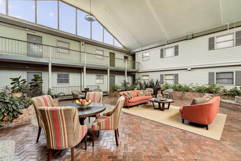 Enjoy downtown Rochester living in this spacious 2-bedroom - photo 17