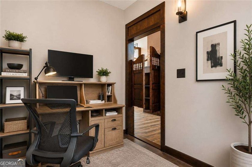 Modern barndominium on 10.28 private, wooded acres with TWO - photo 20