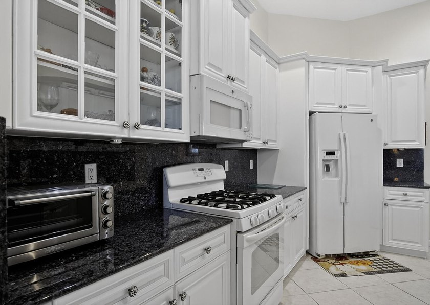 Welcome to this beautifully maintained home in the sought-after - photo 27