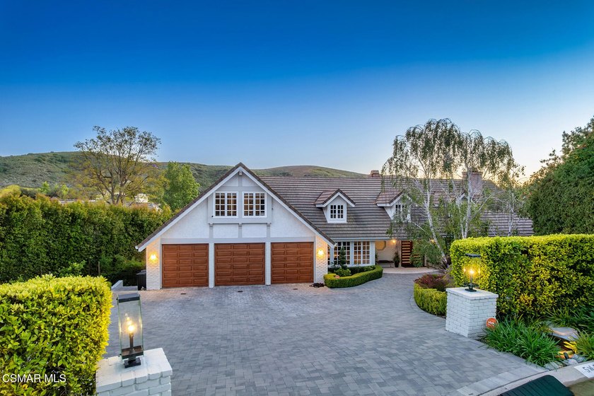 Sensational timeless traditional with a premier ''end of - photo 41