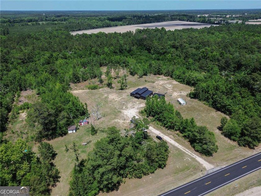 Modern barndominium on 10.28 private, wooded acres with TWO - photo 41