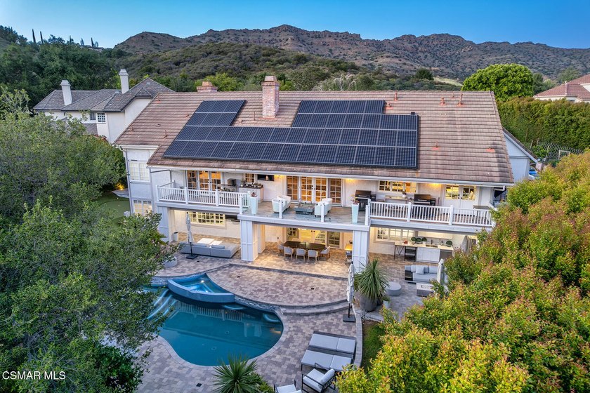 Sensational timeless traditional with a premier ''end of - photo 42