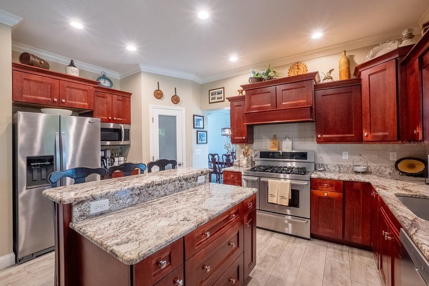 One of a kind custom built home. This home was designed to enjoy - photo 7