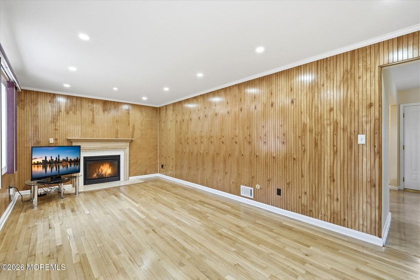 Welcome to Twin Oaks and the highly sought-after Sheila Drive in - photo 22