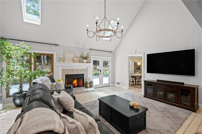 115 Leaf Lake Dr - PRIVATE 1.27-ACRE RETREAT WITH DETACHED - photo 23