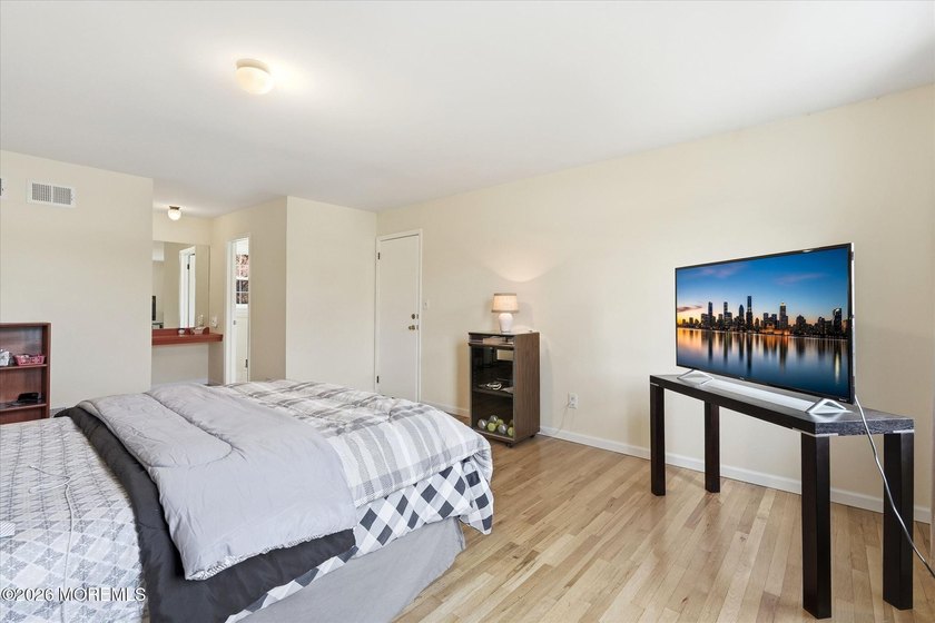 Welcome to Twin Oaks and the highly sought-after Sheila Drive in - photo 33