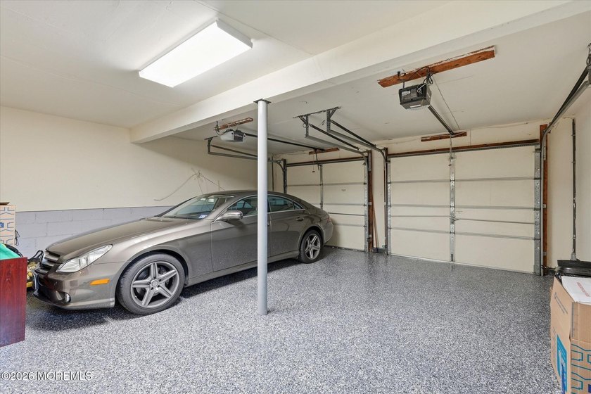 Welcome to Twin Oaks and the highly sought-after Sheila Drive in - photo 36