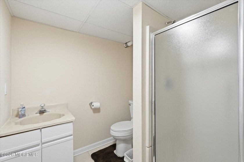 Welcome to Twin Oaks and the highly sought-after Sheila Drive in - photo 40