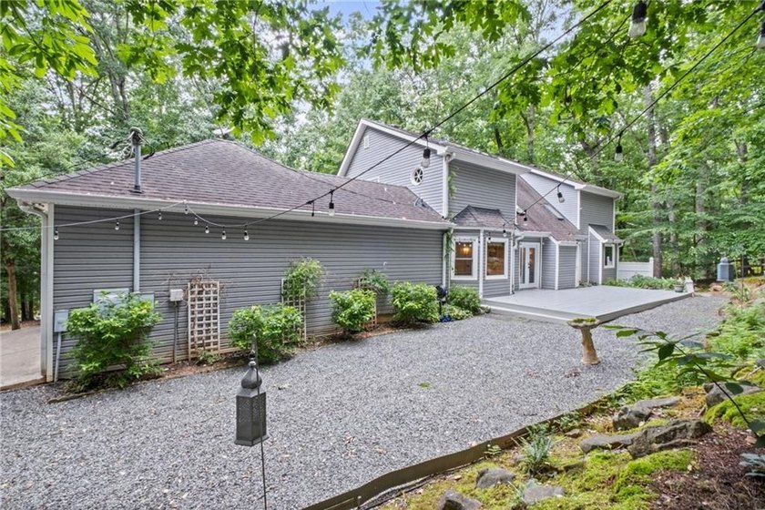 115 Leaf Lake Dr - PRIVATE 1.27-ACRE RETREAT WITH DETACHED - photo 42