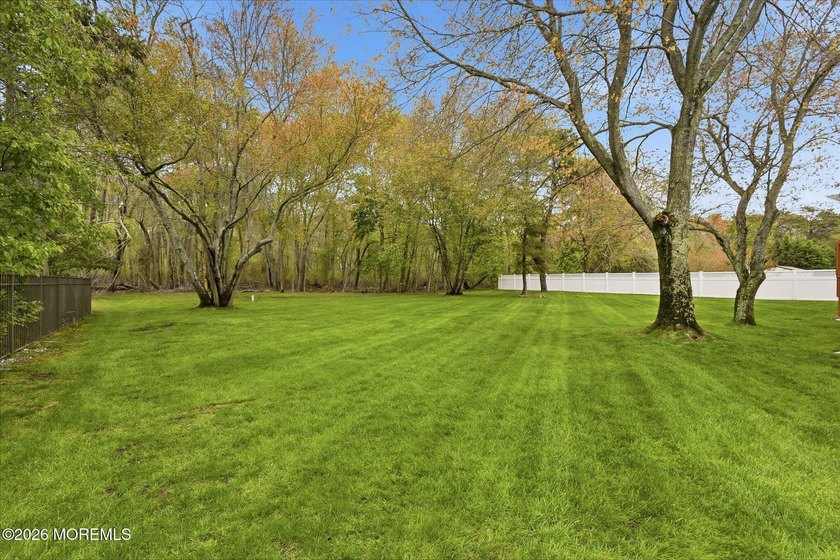 Welcome to Twin Oaks and the highly sought-after Sheila Drive in - photo 45