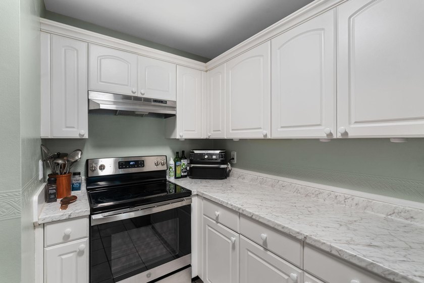 Welcome to Ashleytowne Village! This well-maintained 3-bedroom - photo 10