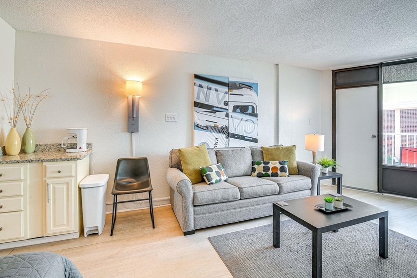 This ocean-view 1 bedroom / 1 bath condo at Caravelle Tower - photo 8