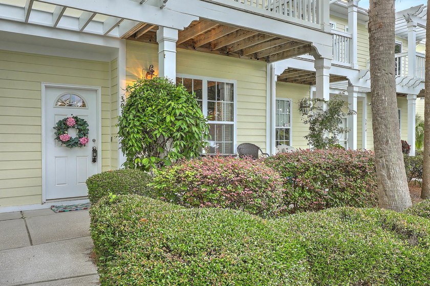 Welcome to 3012 Sugarberry Lane in Whitney Lake! You will not - photo 2