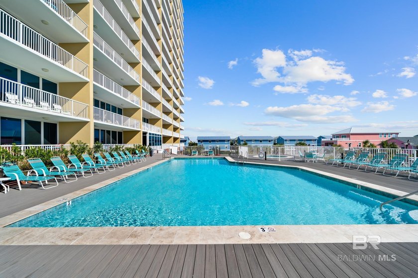 Welcome to Sanibel in Gulf Shores, where beach days are easy and - photo 33